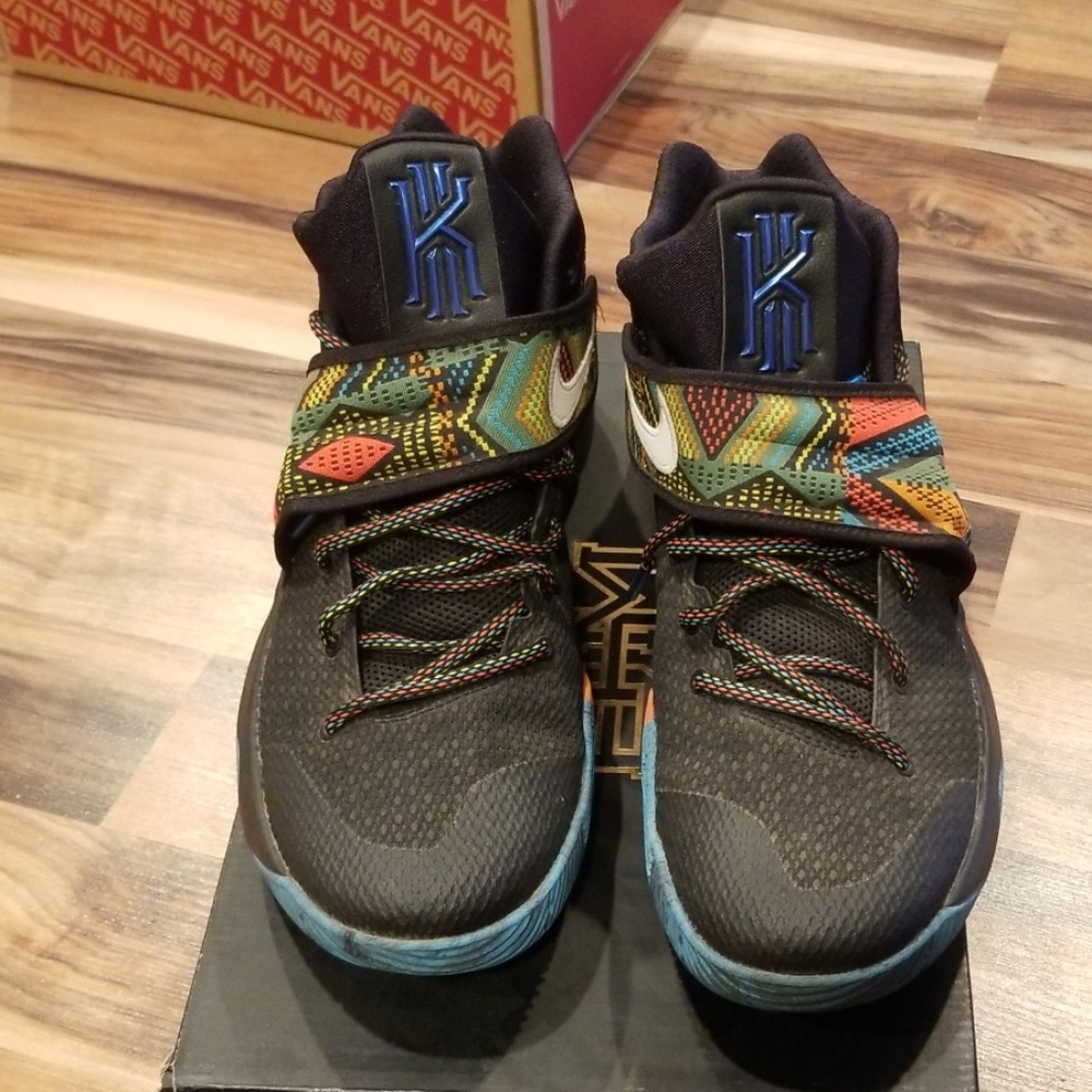 Kyrie 2 BHM